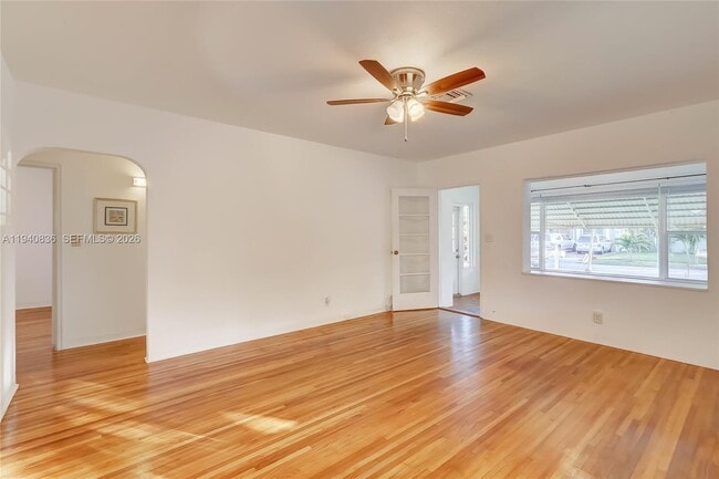 Building Photo - 1425 Madison St