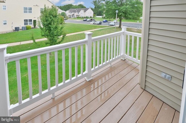 Building Photo - 58 Crestmont Dr