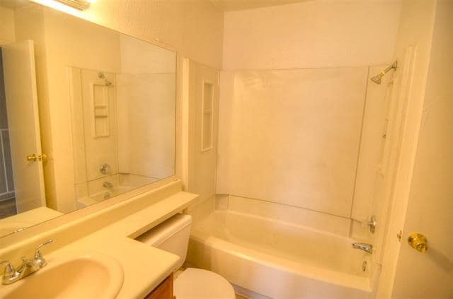 Building Photo - 9475 Olde Village Ct