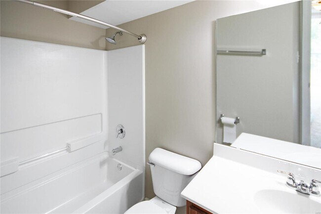 Building Photo - 38 Stonewall Creek Ct