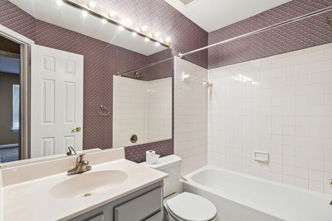 Building Photo - 52 Silver Moon Dr