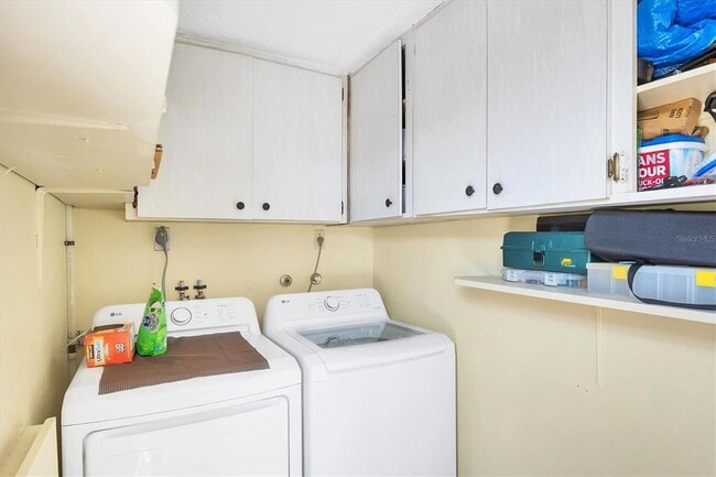 Building Photo - 5849 Tidewood Ave