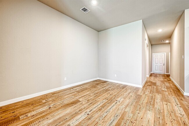 Building Photo - 2611 Westward Hl Dr