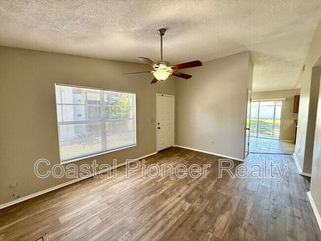 Building Photo - 1242 Coolmont Dr