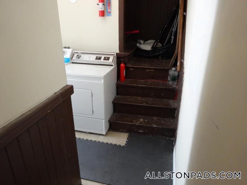 Building Photo - 57 Riverdale St