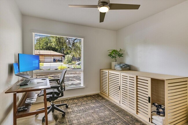 Building Photo - 8101 Ceberry Dr
