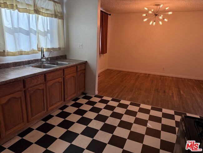 Building Photo - 2261 W 26th Pl