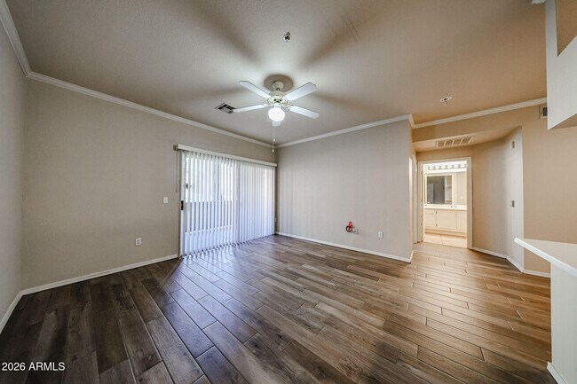 Building Photo - 5401 E Van Buren St