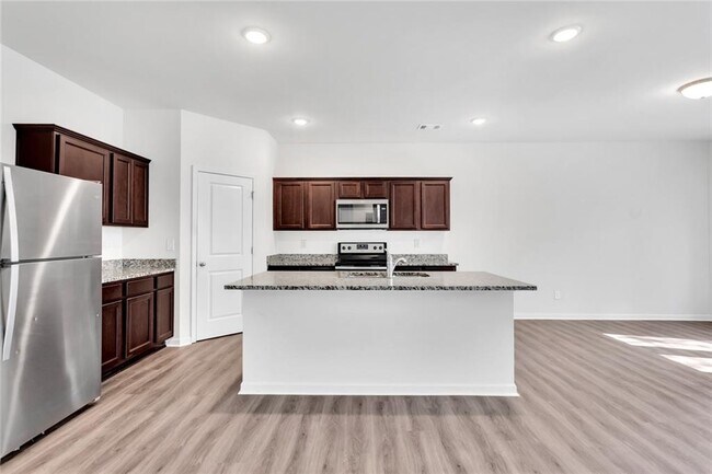Building Photo - 4855 Darby Dr