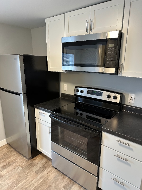 Building Photo - 138 E Stockbridge Ave