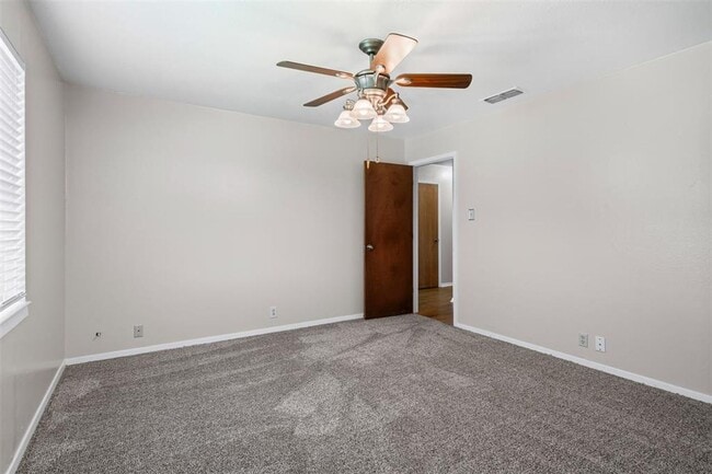 Building Photo - Charming 3-bedroom 2 bath Home Located in Cleburne.