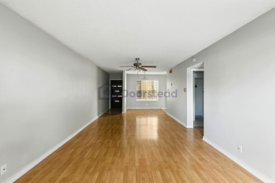 Building Photo - 923 Vance Jackson Rd