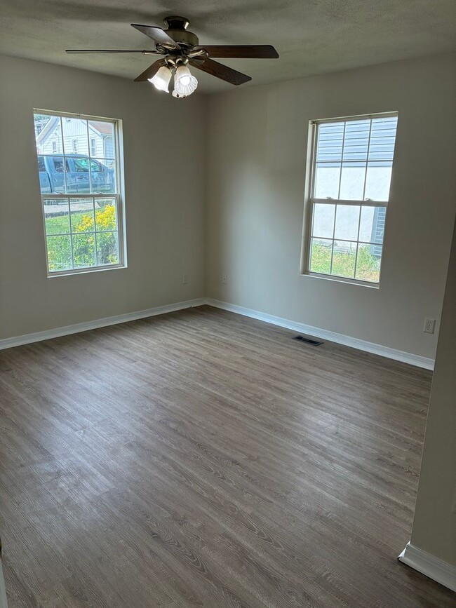 Building Photo - North Beach Bungalow