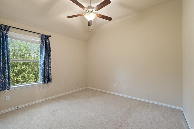Building Photo - 21909 Esmeralda Dr