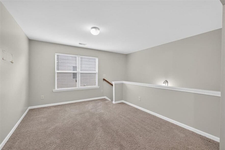 Building Photo - 1250 Image Ives Dr