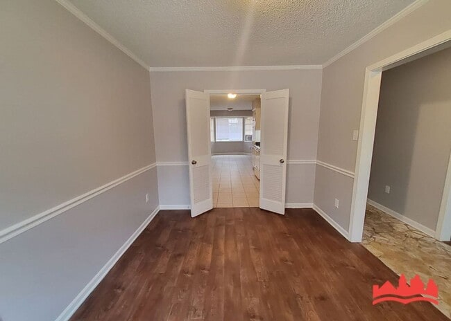 Building Photo - 5737 Scottsdale Ave