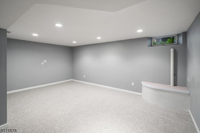 Building Photo - 73 Crickhollow Ct