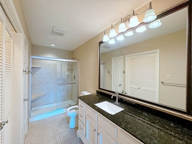 Building Photo - Custom Remodeled Townhome off Jefferson Hwy