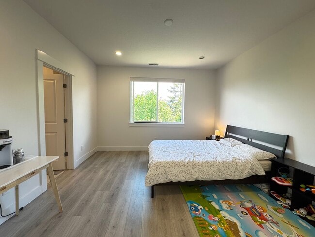 Building Photo - Modern and Immaculate 4-Bedroom Bethany Home with Designer Finishes and Fenced Yard