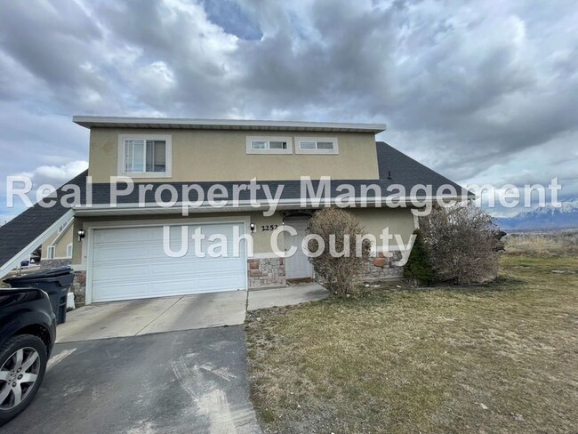 Primary Photo - 2252 Harvest Moon Dr