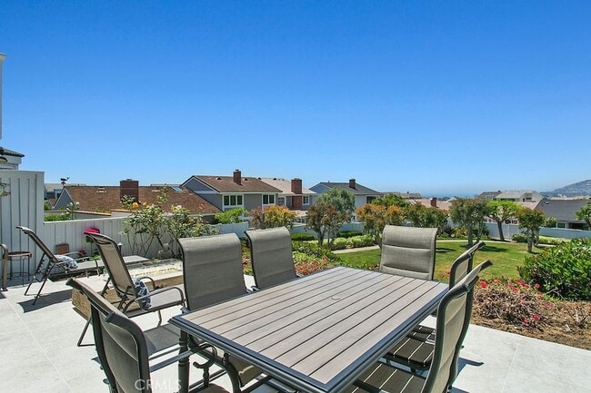 Building Photo - 33925 Faeroe Bay