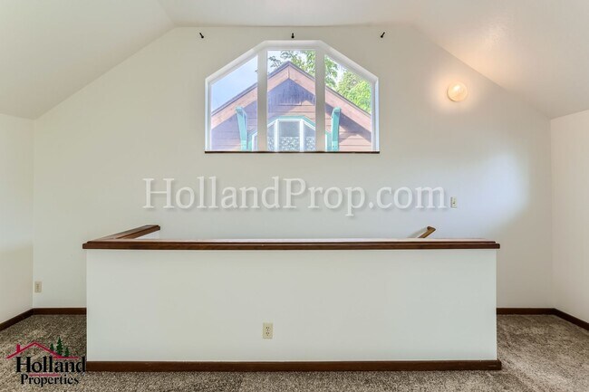 Building Photo - Spacious 1-Bedroom Plus Bonus Room in Forest Grove! BEST PRICE $1,650!!!