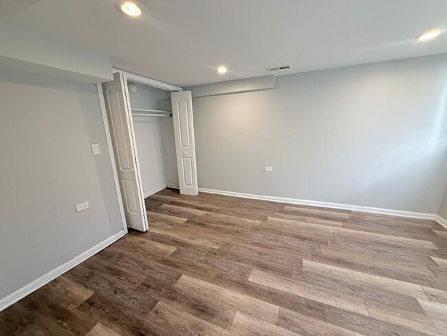 Building Photo - 7239 S Campbell Ave