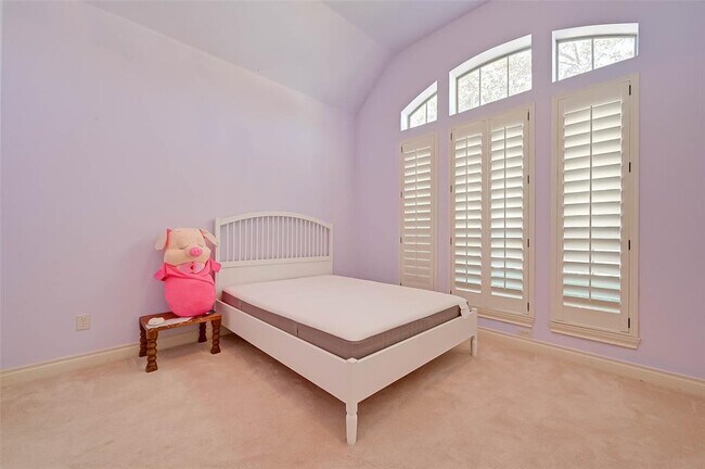 Building Photo - 5422 Linden Rose Ln