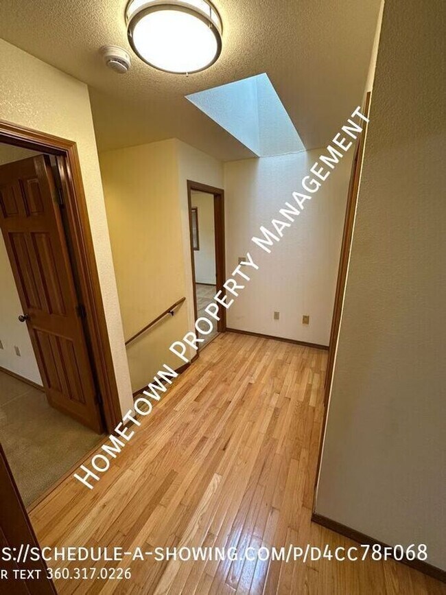 Building Photo - 3221 41st Way SE