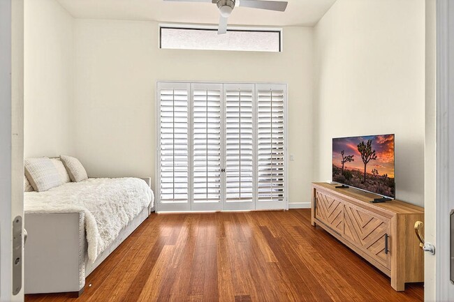 Building Photo - 77825 Cottonwood Cove