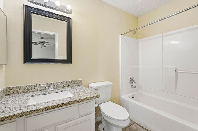 Building Photo - 16235 Cutten Rd