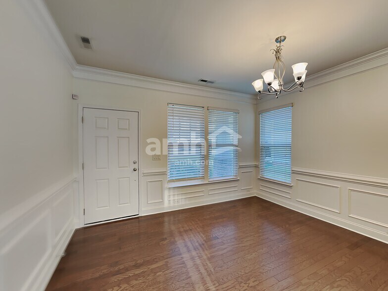 Building Photo - 1003 Forestway Ct