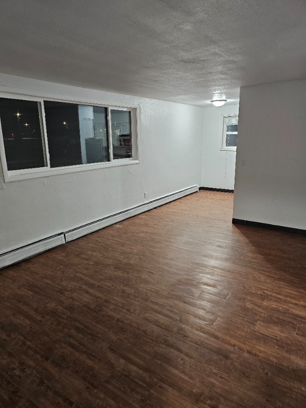 Building Photo - 1011 19th St S