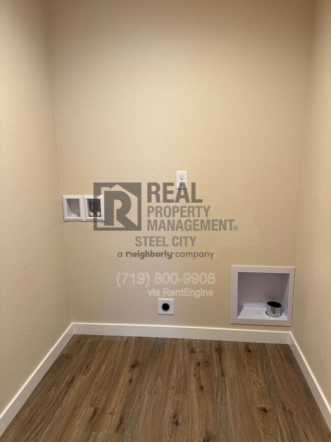 Building Photo - 223 W Harmony Dr