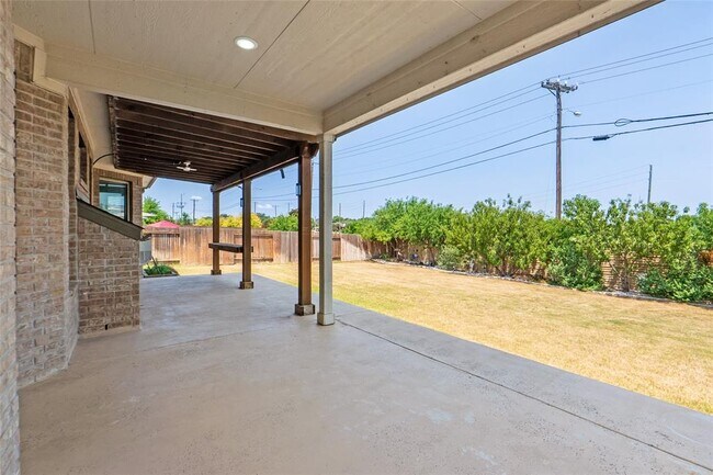 Building Photo - 2260 Hat Bender Lp