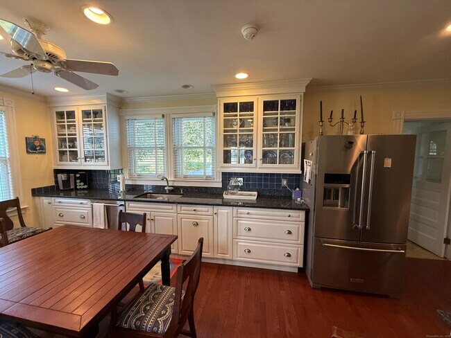 Building Photo - 507 Stonington Rd