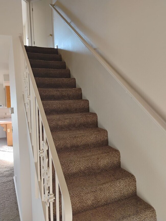 Building Photo - By appointment only. Do not disturb occupants. Apply now to schedule a viewing.