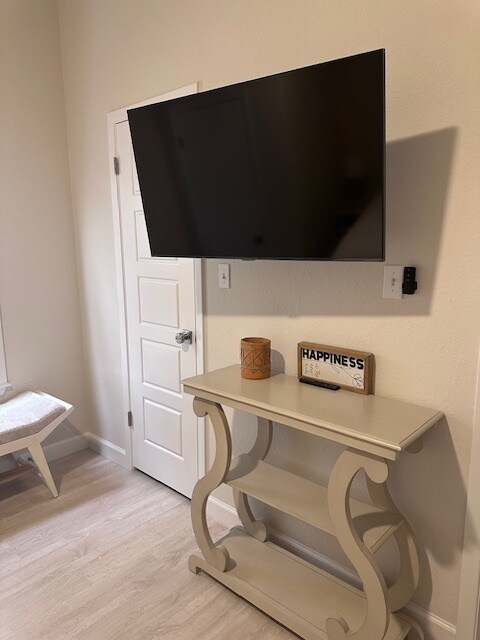 Building Photo - 1601 Ocean Dr
