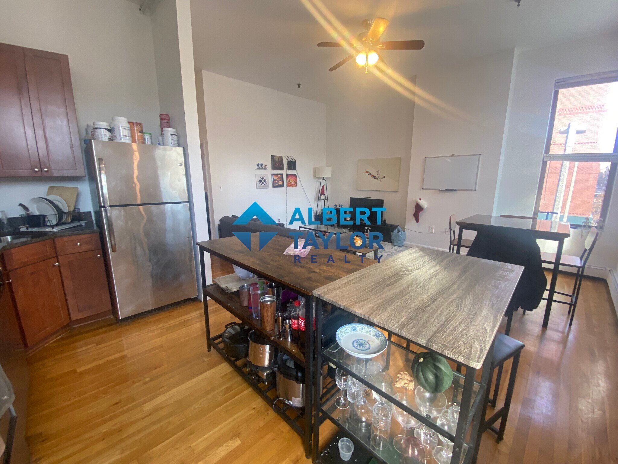 Building Photo - 176 Northampton St