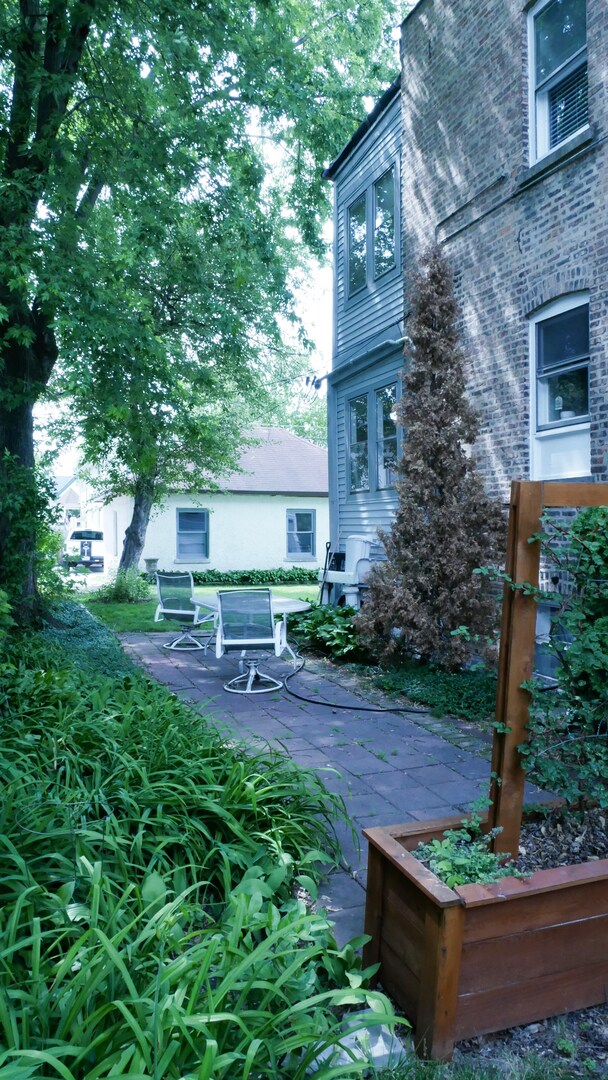 Building Photo - 443 Marengo Ave