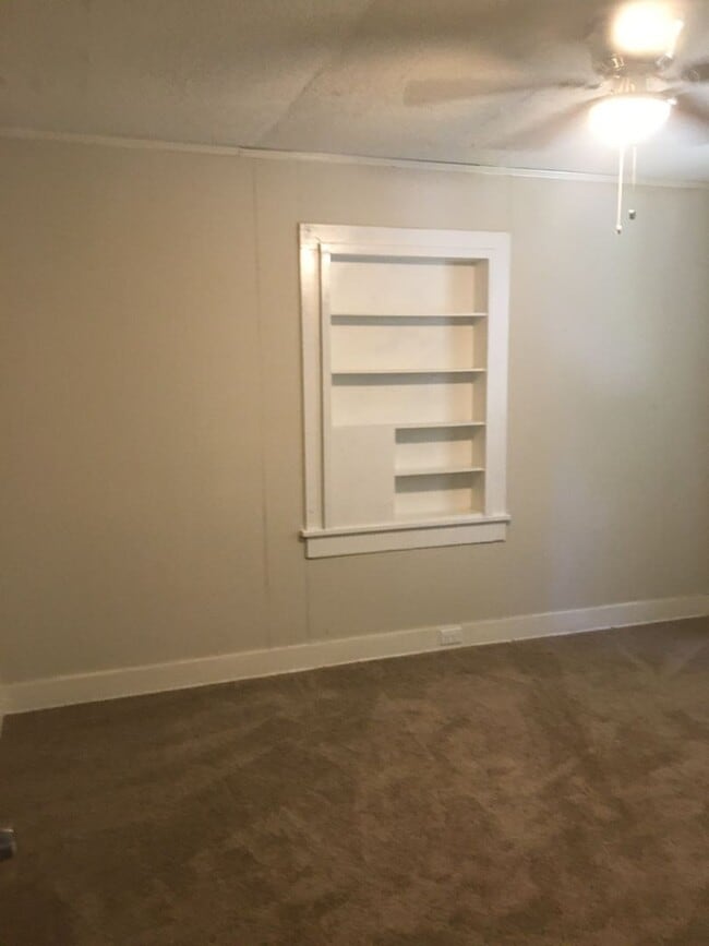 Building Photo - 1021 Ridge Ave