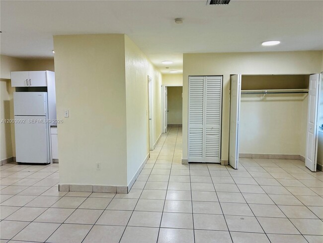 Building Photo - 275 NW 190th St