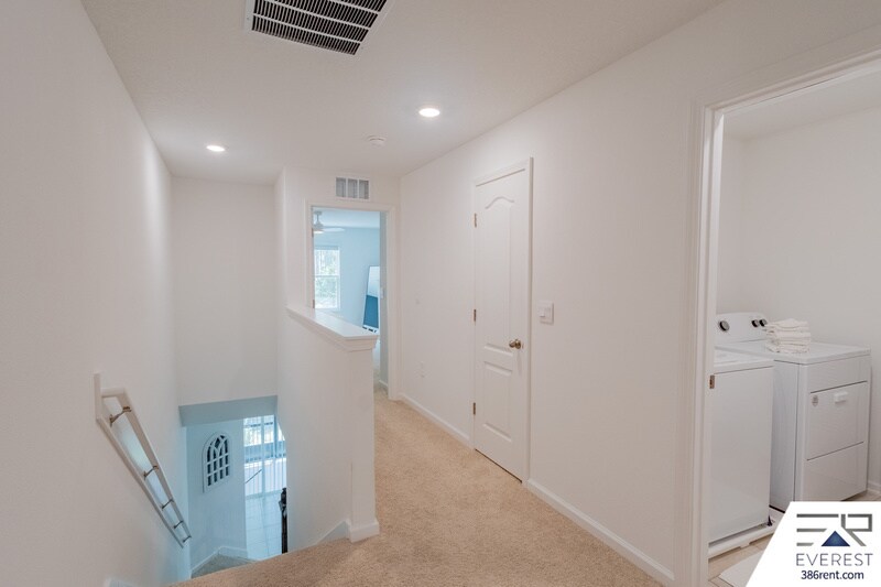 Building Photo - 461 Redbud Rd