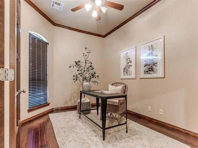 Building Photo - 16616 Hardwood Pl