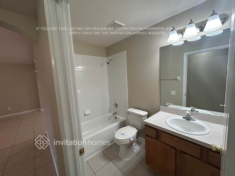 Building Photo - 11632 Tropical Isle Ln