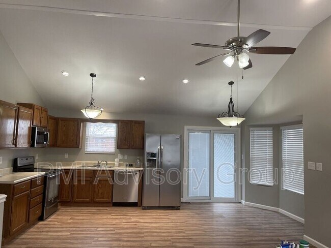 Building Photo - 7416 SW 27th St