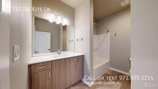 Building Photo - 17332 SW Kite Ln