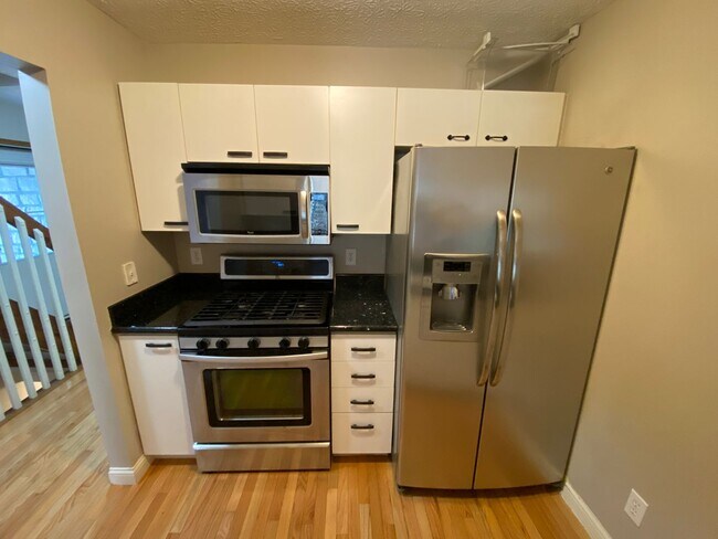Building Photo - 5602 Wigmore Dr
