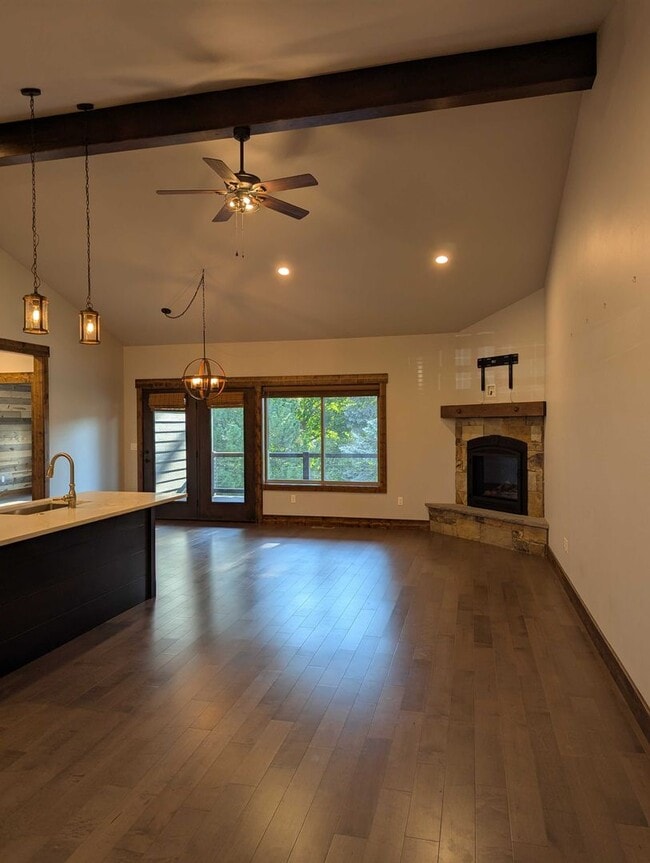 Building Photo - 247 Northland Dr