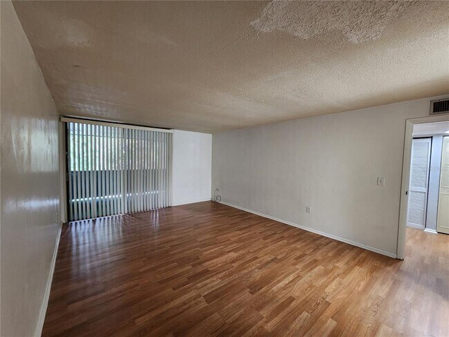 Building Photo - 719 SW 75th St